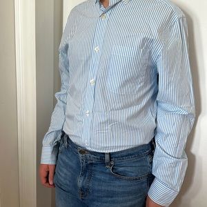 Men’s Vineyard Vines dress shirt